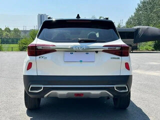 2021 Kia KX3, белый, 1850000 рублей, вид 2