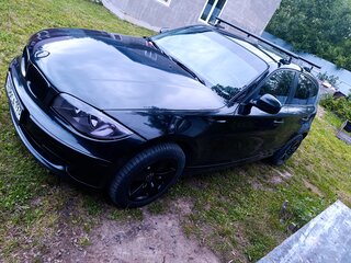 2011 BMW 1 серии 116i I (E81/E82/E87/E88) Рестайлинг, чёрный, 800000 рублей, вид 4