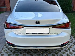 2022 Lexus ES 250 VII Рестайлинг, белый, 6100000 рублей, вид 5