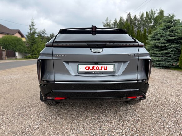 2023 Cadillac Lyriq, серебристый, 3900000 рублей - вид 8