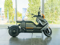2023 BMW CE 04, серебристый, 1690000 рублей - вид 5