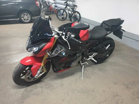 2017 BMW S 1000 R, красный, 1000000 рублей, вид 1