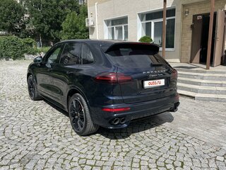 2015 Porsche Cayenne Turbo II Рестайлинг (958), синий, 5000000 рублей, вид 5