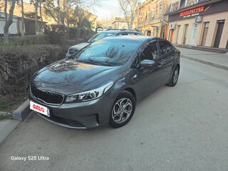 2018 Kia Cerato III Рестайлинг (Classic), серый, 1520000 рублей, вид 2