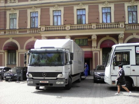 2009 Mercedes-Benz Atego, серебристый, 3200000 рублей, вид 1