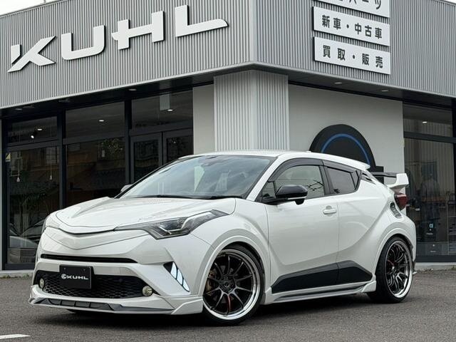 Открыть фотографии: Toyota C-HR I Рестайлинг