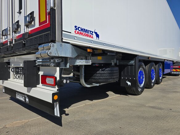 2025 Schmitz Cargobull SCB, белый - вид 19