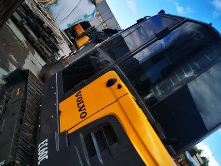 2022 Volvo EC, чёрный, 4160000 рублей, вид 5