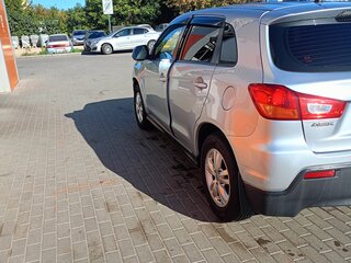 2010 Mitsubishi ASX I, серебристый, 800000 рублей, вид 2