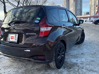 2017 Nissan Note e-Power II Рестайлинг, коричневый, 1350000 рублей, вид 3