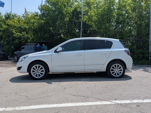 2012 Opel Astra H Рестайлинг, белый, 510000 рублей - вид 7