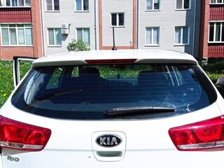 2015 Kia Rio III Рестайлинг, белый, 950000 рублей, вид 3
