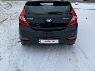 2013 Hyundai Solaris I, чёрный, 800000 рублей, вид 3