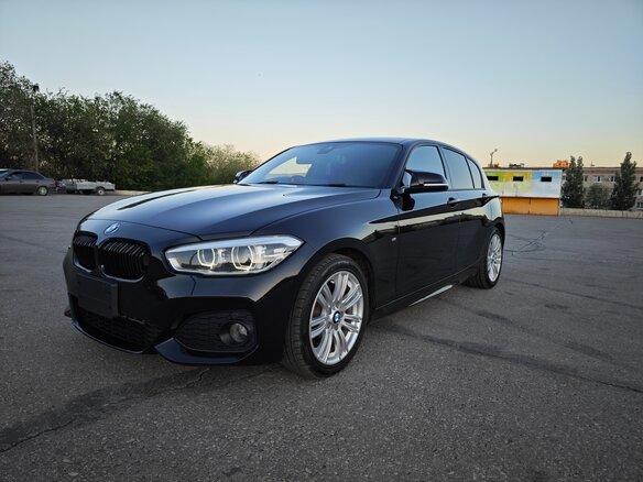 2015 BMW 1 серии 118i II (F20/F21) Рестайлинг, чёрный, 1700000 рублей - вид 2