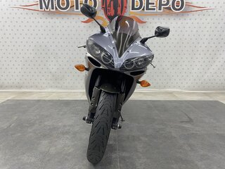 2004 Yamaha YZF-R1, серый, 599000 рублей, вид 3