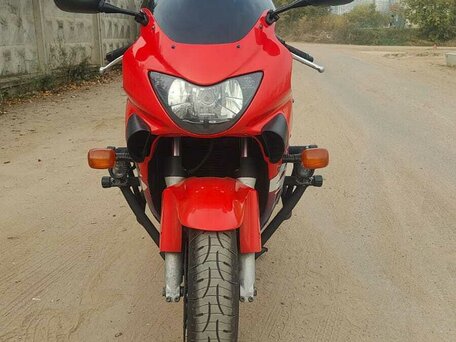 1999 Honda CBR 600F, красный, 370000 рублей, вид 1