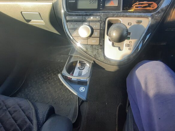 2003 Toyota Wish I, белый, 1200000 рублей - вид 22