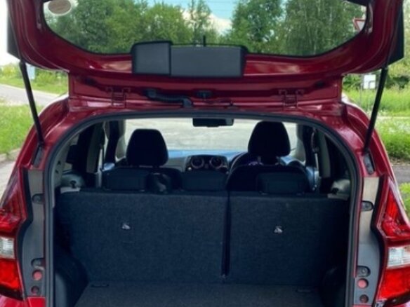 2018 Nissan Note e-Power II Рестайлинг, красный, 1620000 рублей - вид 3