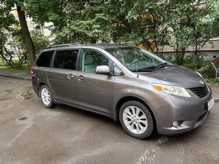 2010 Toyota Sienna III, серый, 2100000 рублей, вид 3