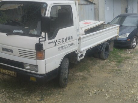 1993 Mazda Titan, белый, 600000 рублей, вид 2
