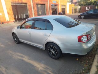 2008 Volkswagen Jetta V, серебристый, 700000 рублей, вид 3
