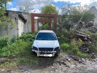2000 Mitsubishi Lancer Cedia IX, белый, 150000 рублей, вид 3