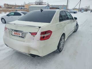 2010 Mercedes-Benz E-Класс 200 5G-Tronic IV (W212, S212, C207), белый, 1990000 рублей, вид 4