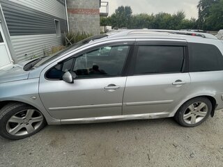 2005 Peugeot 307 I Рестайлинг, серебристый, 170000 рублей, вид 4