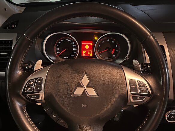 2008 Mitsubishi Outlander II, чёрный, 850000 рублей - вид 5