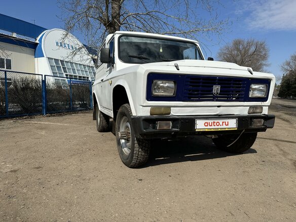 1991 Aro 24, белый