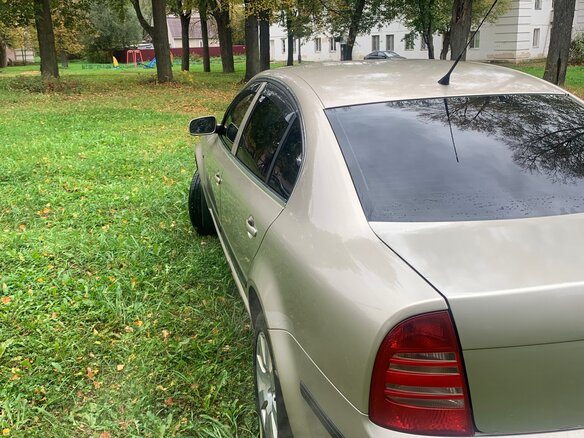 2004 Skoda Superb I, бежевый, 420000 рублей - вид 10