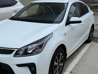 2019 Kia Rio IV, белый, 1600000 рублей, вид 1