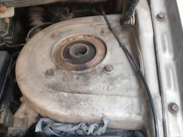 2004 Kia Carnival I Рестайлинг, бежевый, 620000 рублей - вид 30