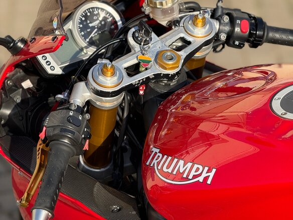 2006 Triumph Daytona 675, красный, 415000 рублей - вид 12