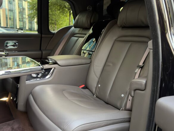 2022 Rolls-Royce Cullinan I (Series I), коричневый, 28450000 рублей - вид 24