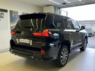 2017 Lexus LX 570 III Рестайлинг 2, чёрный, 7770000 рублей, вид 5