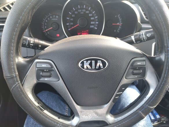 2015 Kia Rio 6-speed III, чёрный, 890000 рублей - вид 7