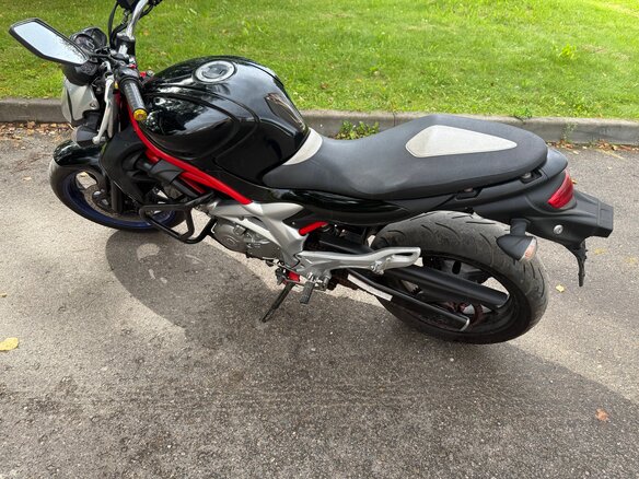 2011 Suzuki SFV 650 Gladius, чёрный, 330000 рублей