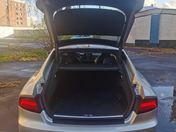 2016 Audi A7 I (4G) Рестайлинг, серебристый, 2350000 рублей - вид 9