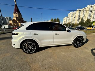 2019 Porsche Cayenne III, белый, 5631000 рублей, вид 5