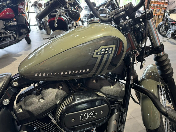 2021 Harley-Davidson Street Bob, зелёный, 1995000 рублей - вид 14