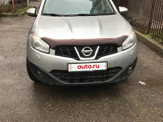 2011 Nissan Qashqai I Рестайлинг, серебристый, 800000 рублей, вид 1