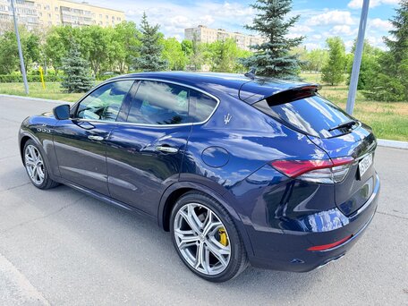 2022 Maserati Levante I Рестайлинг, синий, 5755000 рублей, вид 4