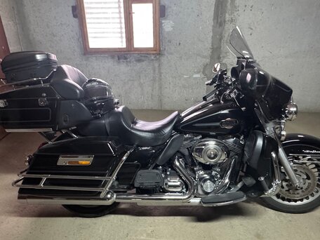 2010 Harley-Davidson Electra Glide, чёрный, 870000 рублей, вид 3