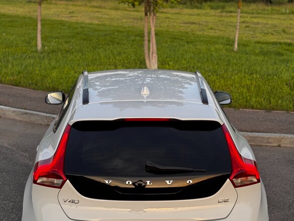 2016 Volvo V40 Cross Country I Рестайлинг, белый, 1800000 рублей - вид 11