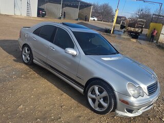2005 Mercedes-Benz C-Класс 230 II (W203) Рестайлинг, серебристый, 750000 рублей, вид 5