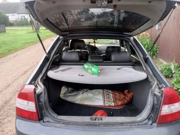2001 Kia Spectra I Рестайлинг 1, серый, 250000 рублей - вид 9