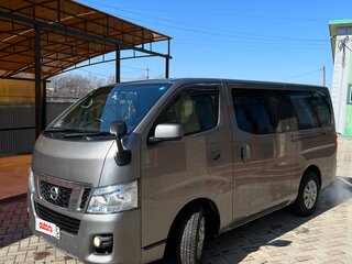 2014 Nissan NV350 Caravan I, серый, 2200000 рублей, вид 1
