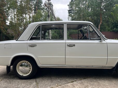 1976 Lada (ВАЗ) 2101, белый, 500000 рублей, вид 5