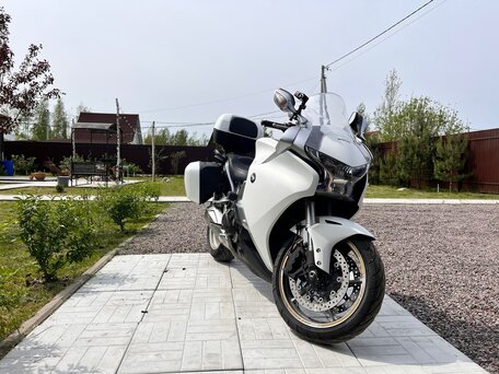2010 Honda VFR 1200, белый, 900000 рублей, вид 1